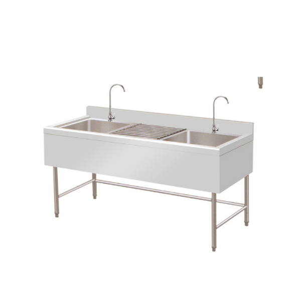 Center drainer sink